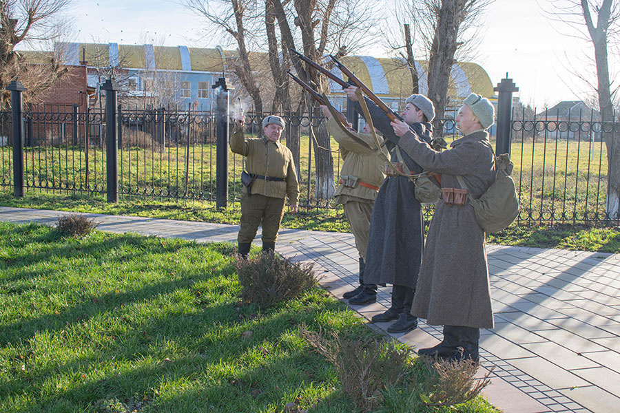 Вспомним наших героев: 3 декабря в России отмечается День Неизвестного Солдата