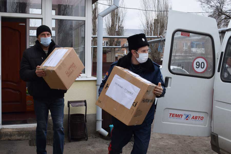 Из Целинского района отправлена вторая партия гуманитарной помощи для беженцев, прибывших с территорий ДНР и ЛНР
