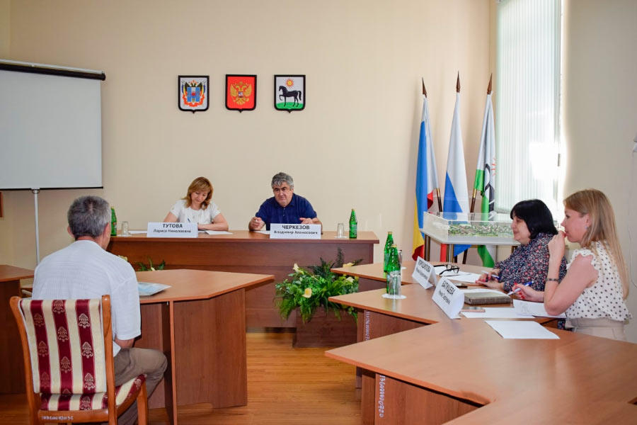 С рабочим визитом в Целинском районе побывали депутаты ГосДумы и Заксобрания Ростовской области