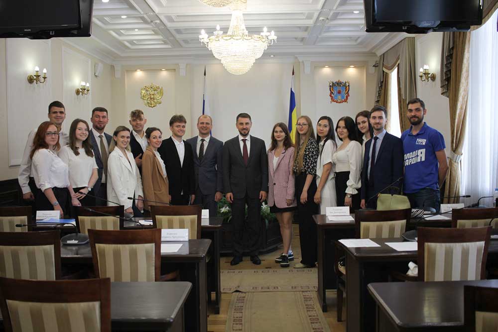 Кадры решают все: осенью 2023 года во всех муниципалитетах Ростовской области появятся молодежные администрации