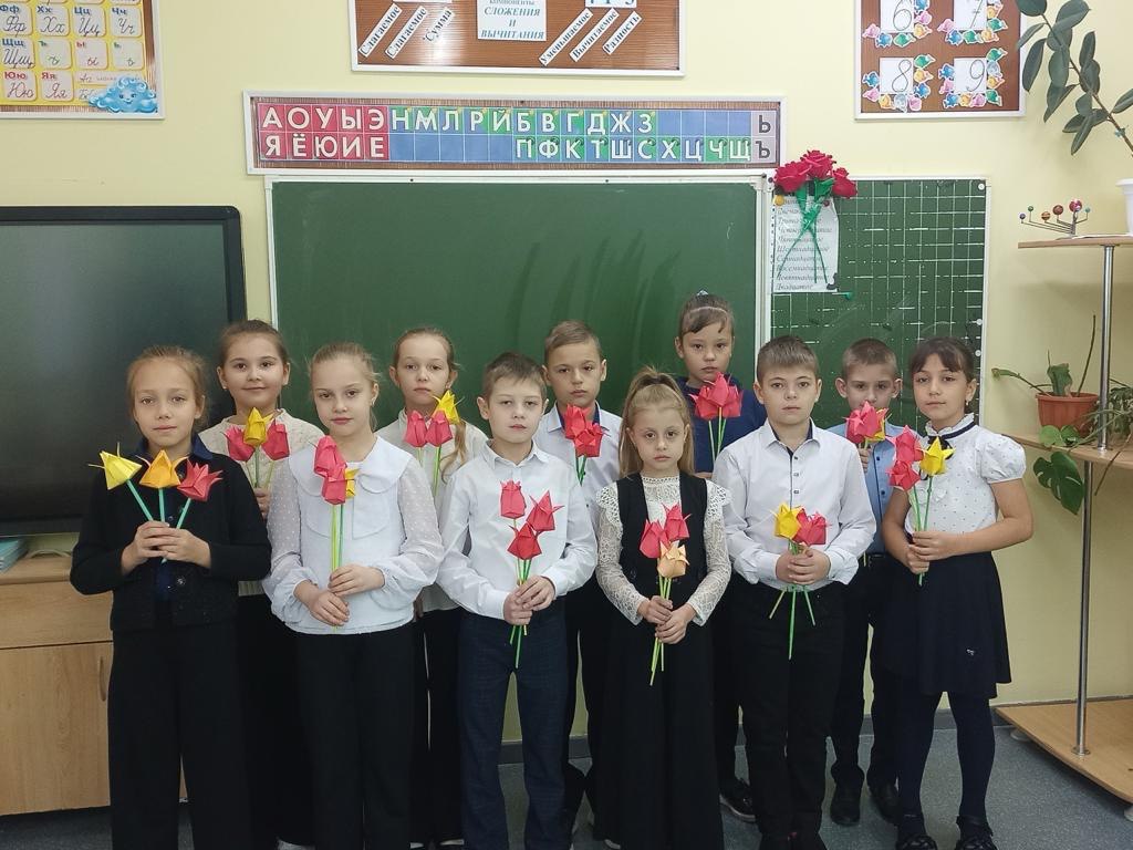 На выставку-форум «Россия» передано более 850 тюльпанов, изготовленных целинскими школьниками