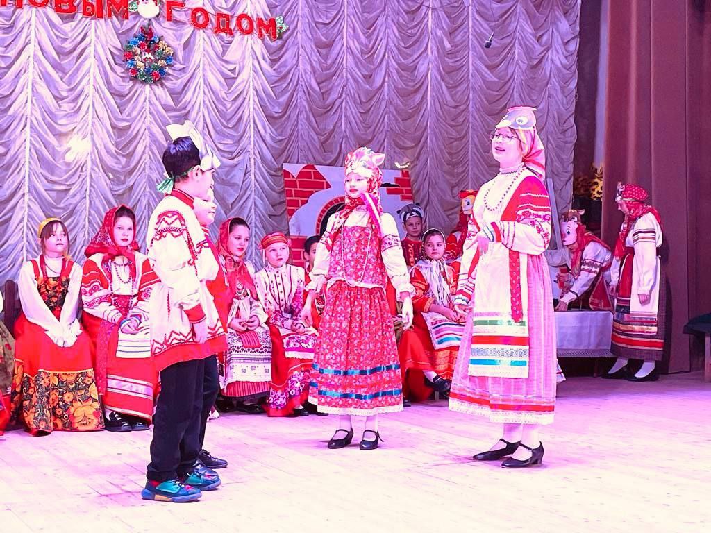Новогоднее представление от юных талантов ЗАО «Кировский конный завод»
